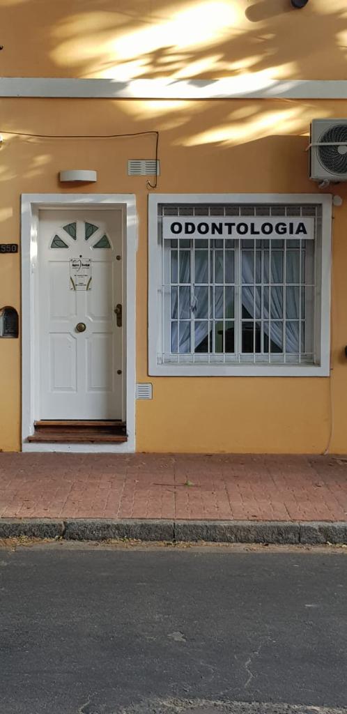 Fachada del consultorio Ayres Dental
